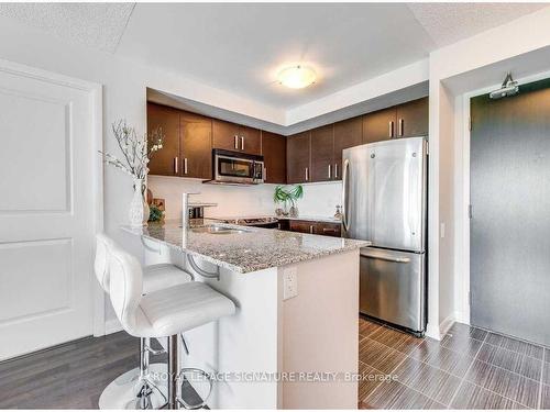 609-17 Anndale Dr, Toronto, ON - Indoor Photo Showing Kitchen