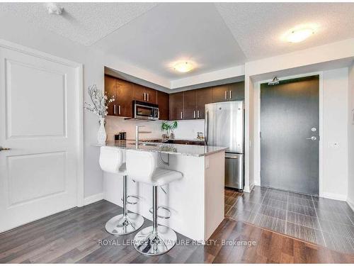 609-17 Anndale Dr, Toronto, ON - Indoor Photo Showing Kitchen