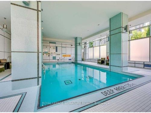 609-17 Anndale Dr, Toronto, ON - Indoor Photo Showing Other Room With In Ground Pool