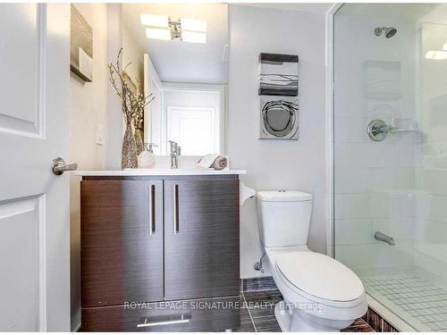 609-17 Anndale Dr, Toronto, ON - Indoor Photo Showing Bathroom