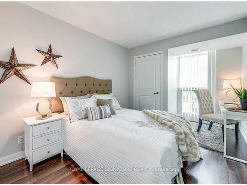 609-17 Anndale Dr, Toronto, ON - Indoor Photo Showing Bedroom