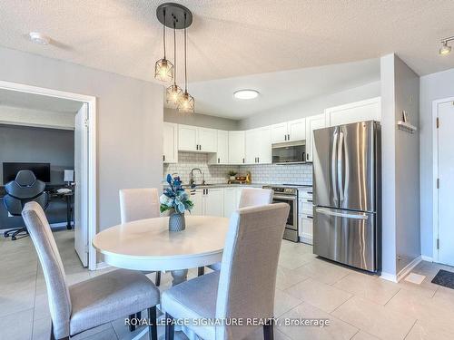 215-126 Bell Farm Rd, Barrie, ON - Indoor Photo Showing Dining Room