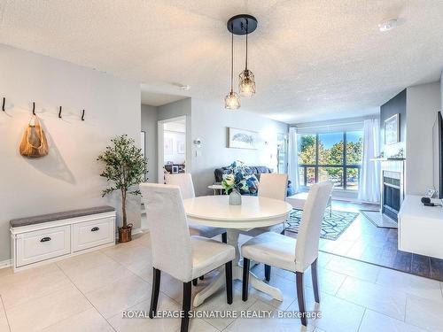 215-126 Bell Farm Rd, Barrie, ON - Indoor Photo Showing Dining Room