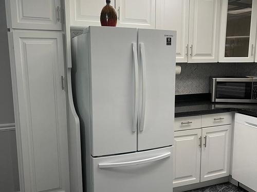 28 Ardwick Blvd, Toronto, ON - Indoor Photo Showing Kitchen