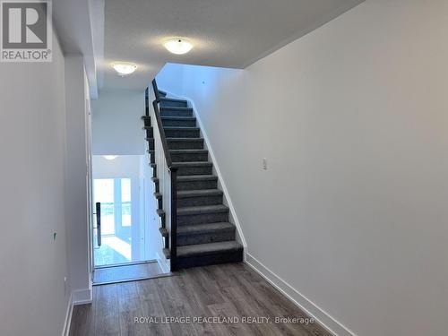 5446 Main Street, Whitchurch-Stouffville, ON - Indoor Photo Showing Other Room