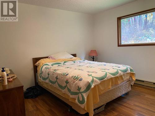 2196 Barriere Lakes Road, Barriere, BC - Indoor Photo Showing Bedroom