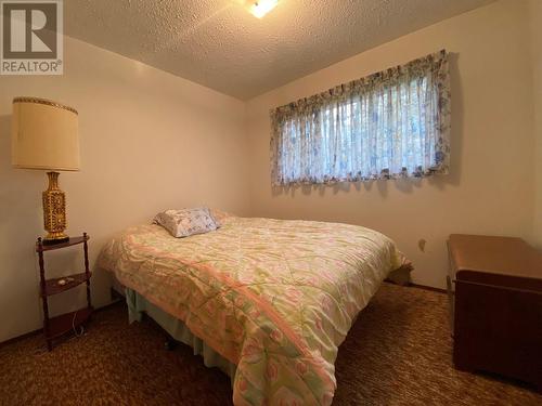 2196 Barriere Lakes Road, Barriere, BC - Indoor Photo Showing Bedroom