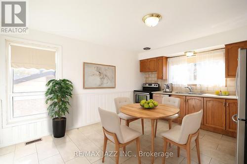 135 Springdale Crescent, Oshawa (Donevan), ON - Indoor Photo Showing Dining Room