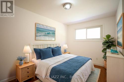 135 Springdale Crescent, Oshawa (Donevan), ON - Indoor Photo Showing Bedroom