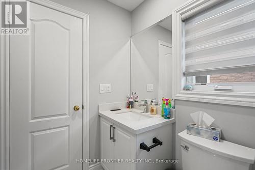 7 Edenbrook Crescent, Richmond Hill, ON - Indoor Photo Showing Bathroom