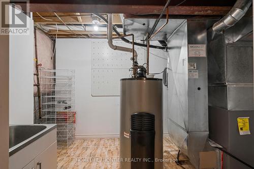 7 Edenbrook Crescent, Richmond Hill, ON - Indoor Photo Showing Basement