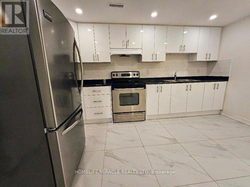 Bsmt - 1682 Major Oaks Road, Pickering, ON - Indoor Photo Showing Kitchen