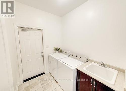 51 Jewelwing Court, Bradford West Gwillimbury, ON - Indoor Photo Showing Laundry Room