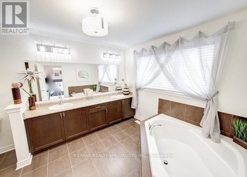 51 Jewelwing Court, Bradford West Gwillimbury, ON - Indoor Photo Showing Bathroom