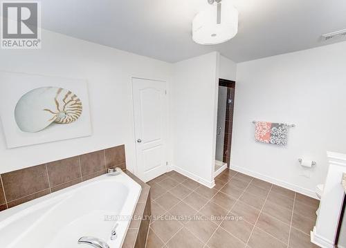 51 Jewelwing Court, Bradford West Gwillimbury, ON - Indoor Photo Showing Bathroom