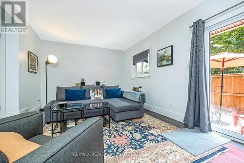 2 - 1294 Guelph Line, Burlington, ON - Indoor Photo Showing Living Room