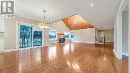 294288 8Th Line, Amaranth, ON - Indoor Photo Showing Other Room