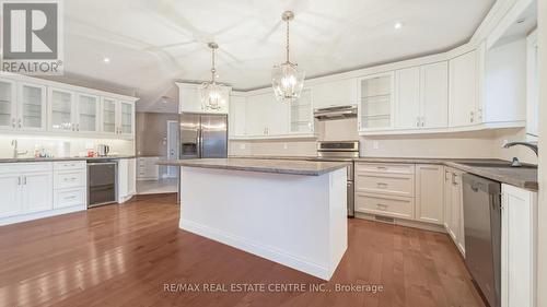 294288 8Th Line, Amaranth, ON - Indoor Photo Showing Kitchen With Upgraded Kitchen