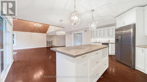 294288 8Th Line, Amaranth, ON - Indoor Photo Showing Kitchen