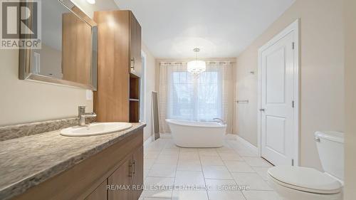 294288 8Th Line, Amaranth, ON - Indoor Photo Showing Bathroom