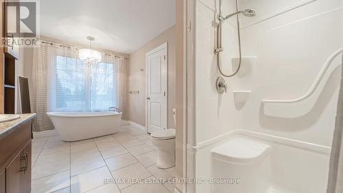 294288 8Th Line, Amaranth, ON - Indoor Photo Showing Bathroom