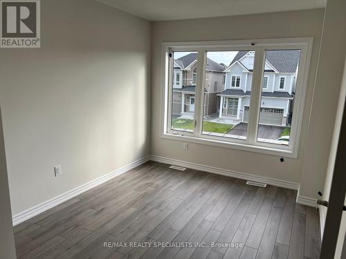 19 Tamworth Terrace, Barrie, ON - Indoor Photo Showing Other Room