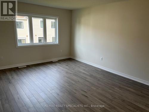 19 Tamworth Terrace, Barrie, ON - Indoor Photo Showing Other Room