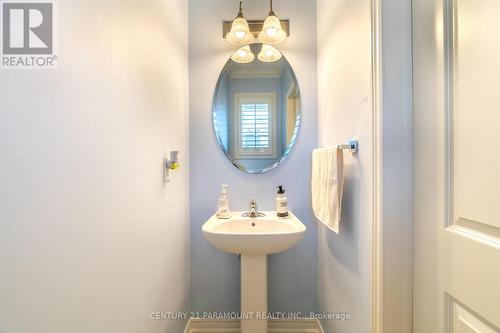 13 Kempsford Crescent, Brampton, ON - Indoor Photo Showing Bathroom