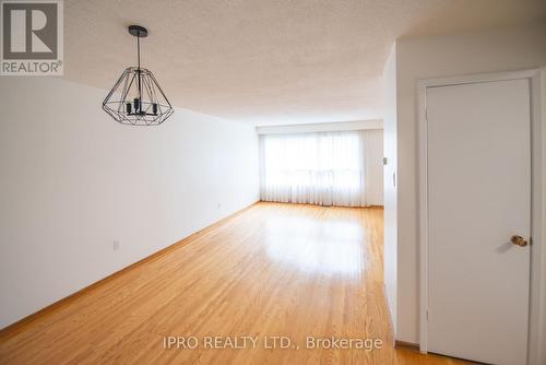 Upper - 40 Greenspire Road, Toronto, ON - Indoor Photo Showing Other Room