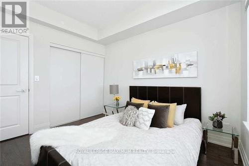 2209 - 3700 Highway 7 Road N, Vaughan, ON - Indoor Photo Showing Bedroom