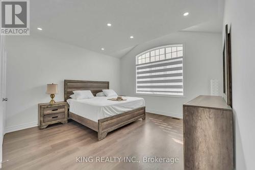 476 Wheat Boom Drive, Oakville, ON - Indoor Photo Showing Bedroom