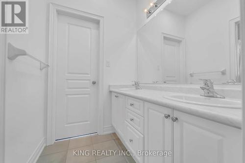 476 Wheat Boom Drive, Oakville, ON - Indoor Photo Showing Bathroom