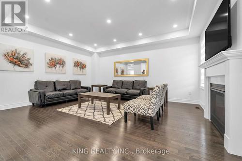 476 Wheat Boom Drive, Oakville, ON - Indoor Photo Showing Living Room