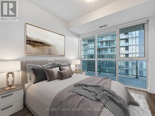 1008 - 65 Annie Craig Drive, Toronto, ON - Indoor Photo Showing Bedroom