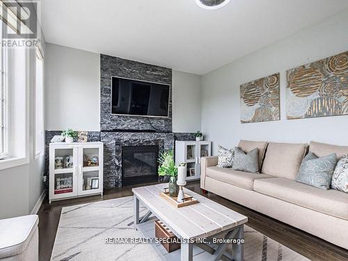 26 Lloyd Crescent, Brampton, ON - Indoor Photo Showing Living Room With Fireplace