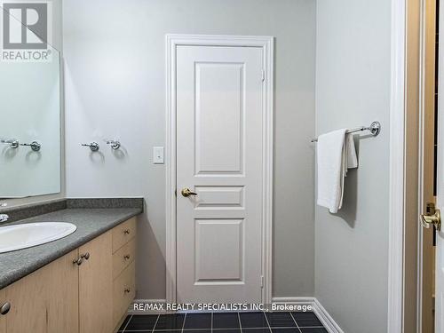 26 Lloyd Crescent, Brampton, ON - Indoor Photo Showing Bathroom