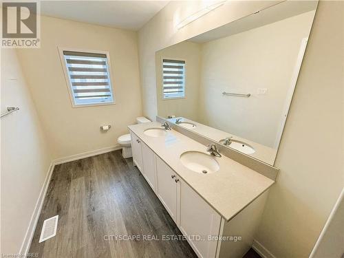 35 - 7789 Kalar Road, Niagara Falls, ON - Indoor Photo Showing Bathroom