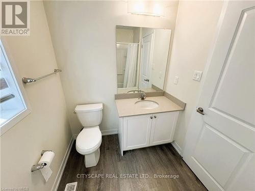 35 - 7789 Kalar Road, Niagara Falls, ON - Indoor Photo Showing Bathroom