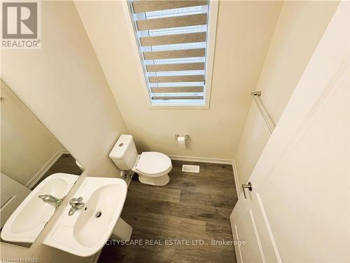 35 - 7789 Kalar Road, Niagara Falls, ON - Indoor Photo Showing Bathroom