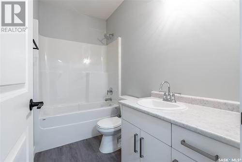 580 Kalra Street, Saskatoon, SK - Indoor Photo Showing Bathroom