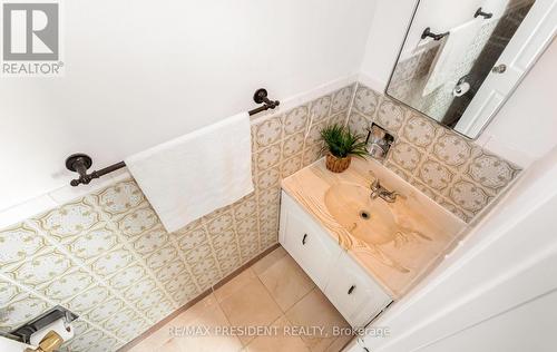 3 Clayhall Crescent, Toronto, ON - Indoor Photo Showing Bathroom