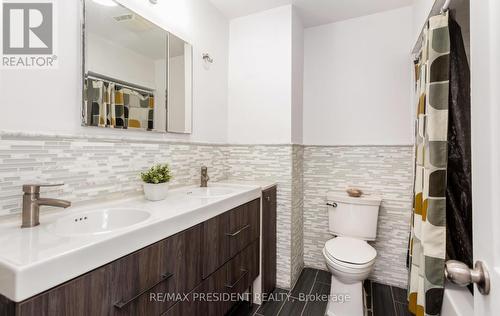 3 Clayhall Crescent, Toronto, ON - Indoor Photo Showing Bathroom