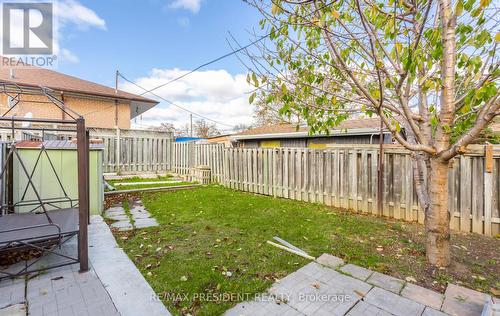 3 Clayhall Crescent, Toronto, ON - Outdoor