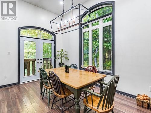 2 Sylvid Court, Adjala-Tosorontio, ON - Indoor Photo Showing Dining Room