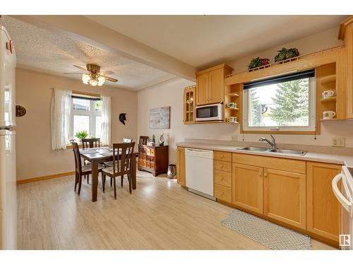 5336 111 Av Nw Nw, Edmonton, AB - Indoor