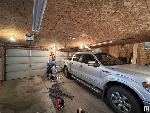 13232 63 St Nw, Edmonton, AB - Indoor Photo Showing Garage