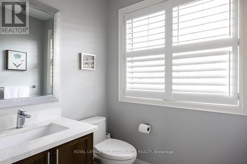 35 Rosario Drive, Vaughan, ON - Indoor Photo Showing Bathroom