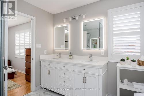 35 Rosario Drive, Vaughan, ON - Indoor Photo Showing Bathroom