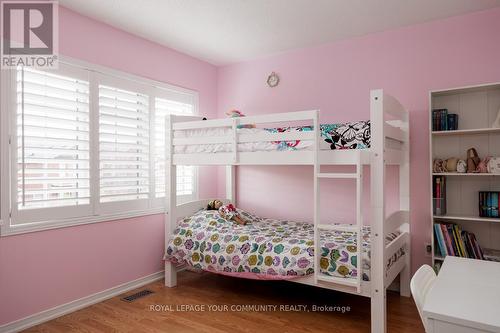 35 Rosario Drive, Vaughan, ON - Indoor Photo Showing Bedroom