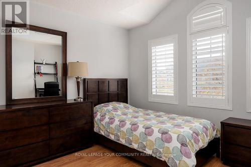 35 Rosario Drive, Vaughan, ON - Indoor Photo Showing Bedroom